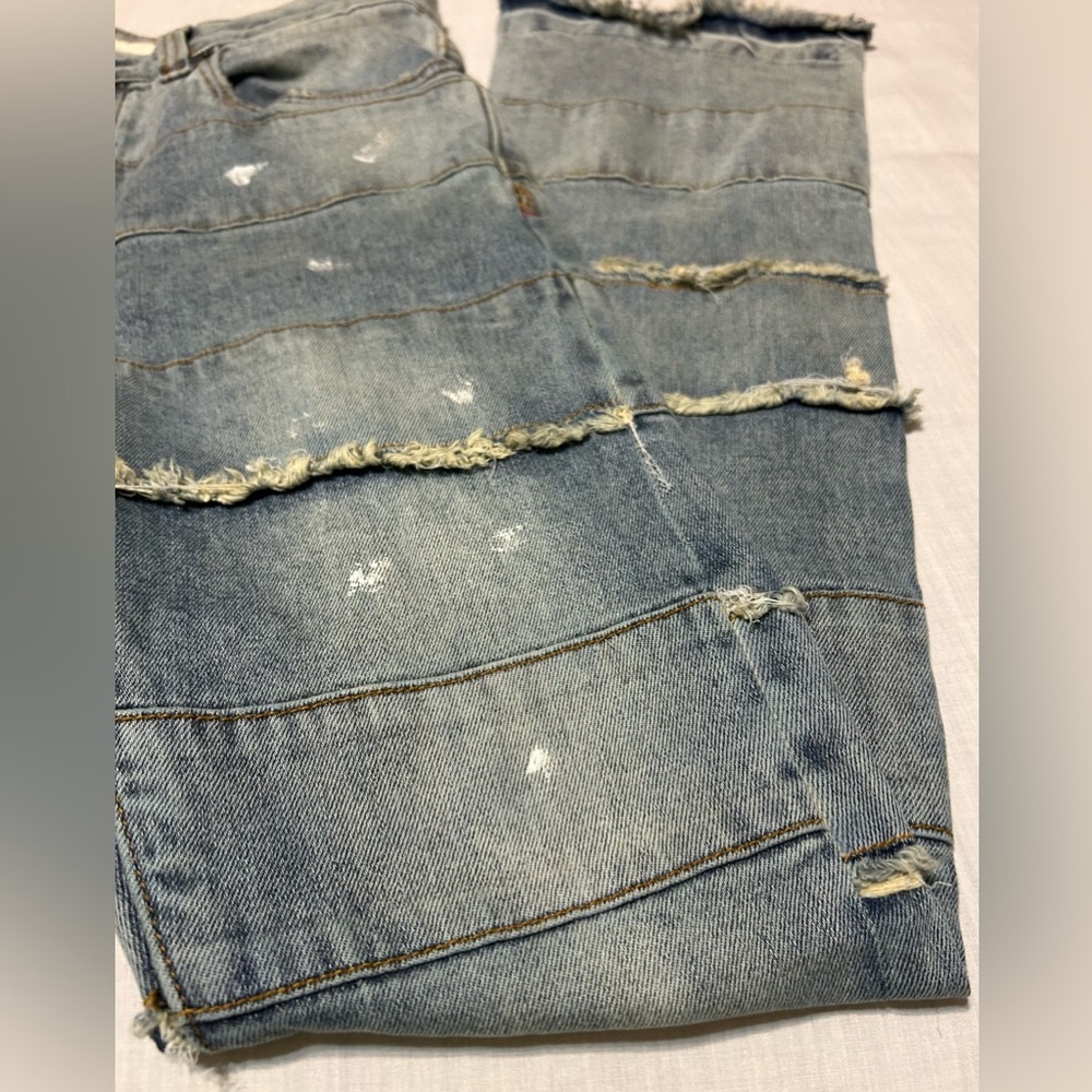 BLDG4 Fade Distressed Blue Jeans - Picture 9 of 14
